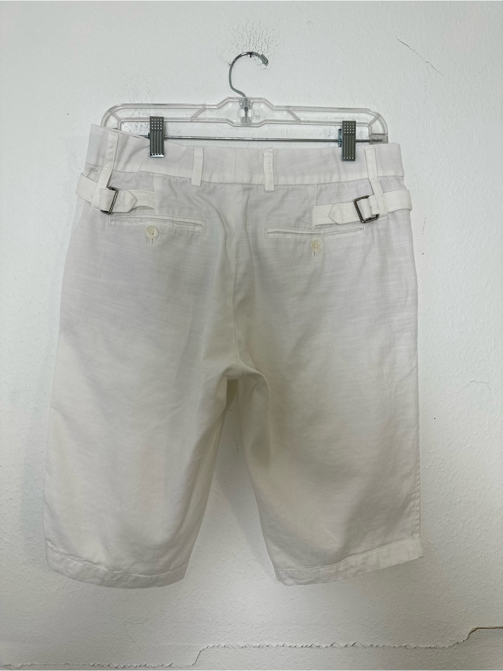Vince Bermuda Shorts
Women's Size 6 White Cotton/Linen Stretch Flat Front Chino - Picture 3 of 13